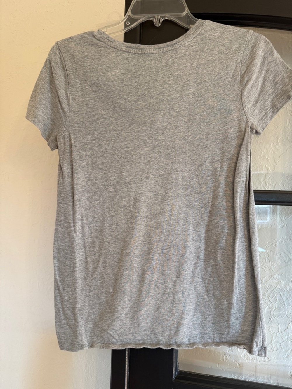 GAP Heather Gray V-Neck Short Sleeve Tee - Picture 3 of 3